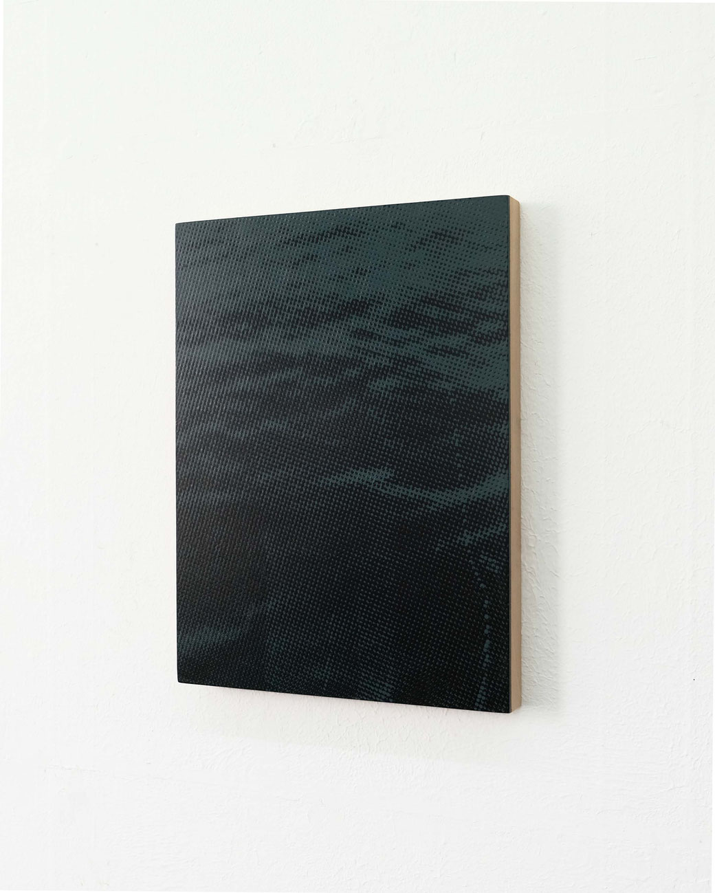 Halftone #6 | 2022 | 40 x 30 cm | urushi on wooden panel