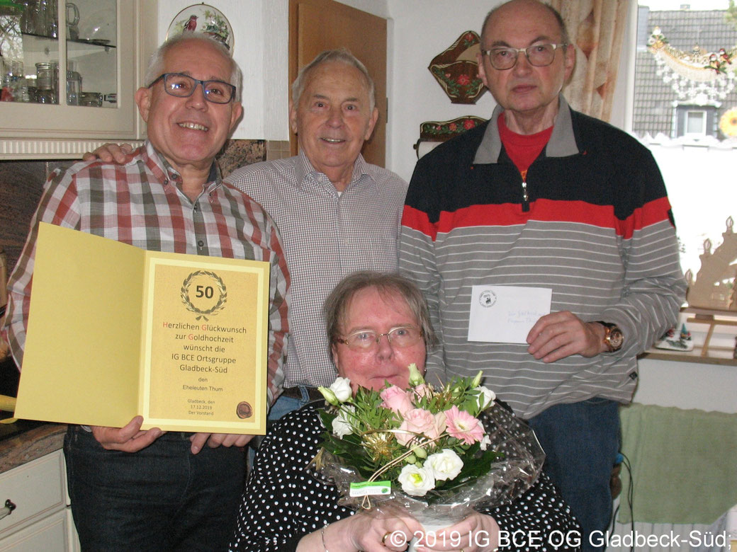Glückwünsche zur Goldenenhochzeit ans Ehepaar Ursula und Werner Thum.