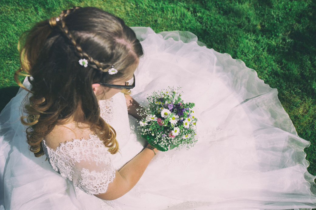 Hochzeitsfotograf, Kapelle Pützfeld, Ahr, Altenahr, Ahrbrück, Brück, Eifel, Lind, Nürburgring, 2016, 2017, 2018, Hochzeit, Heiraten, Hochzeitsfotografie, Standesamt, Frühling, Tal
