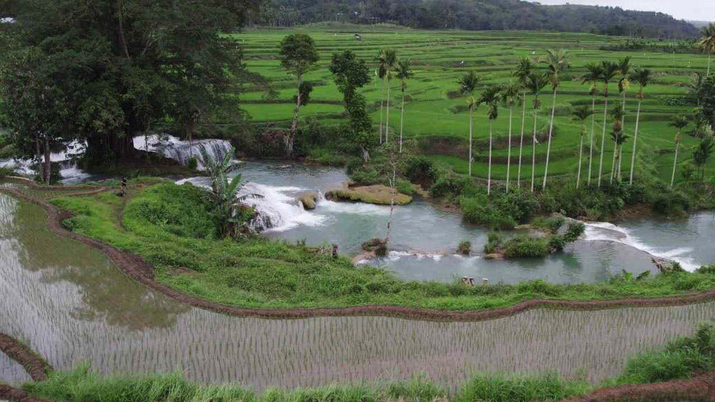 Weekacura waterfall in West Sumba