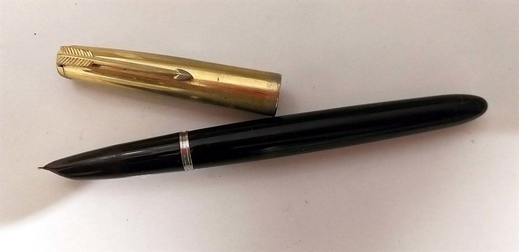 Original Parker 51 pen as shown on the glass slide advertisement