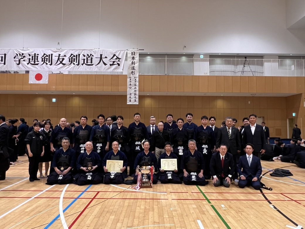 男子I部、Ⅱ部、Ⅲ部の選手及び応援の方々