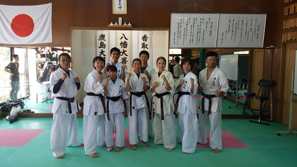 決意も新たに 昇段者のご紹介 峰丈流護身武道 木曽支部 決意も新たに 昇段者のご紹介 峰丈流護身武道 木曽支部