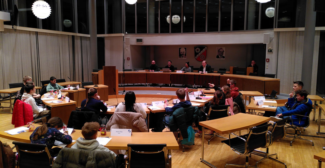 Erste Sitzung des Kinder- und Jugendparlaments der Stadt Rodgau (20.12.2023)