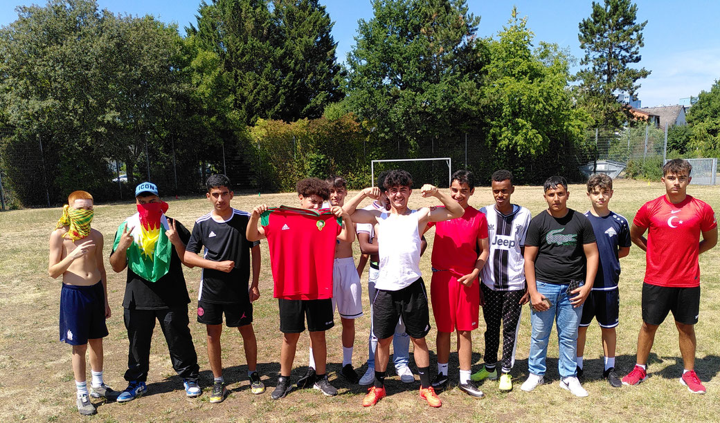 Azadi (Siegerteam Jahrgangsstufe 5 - 8)