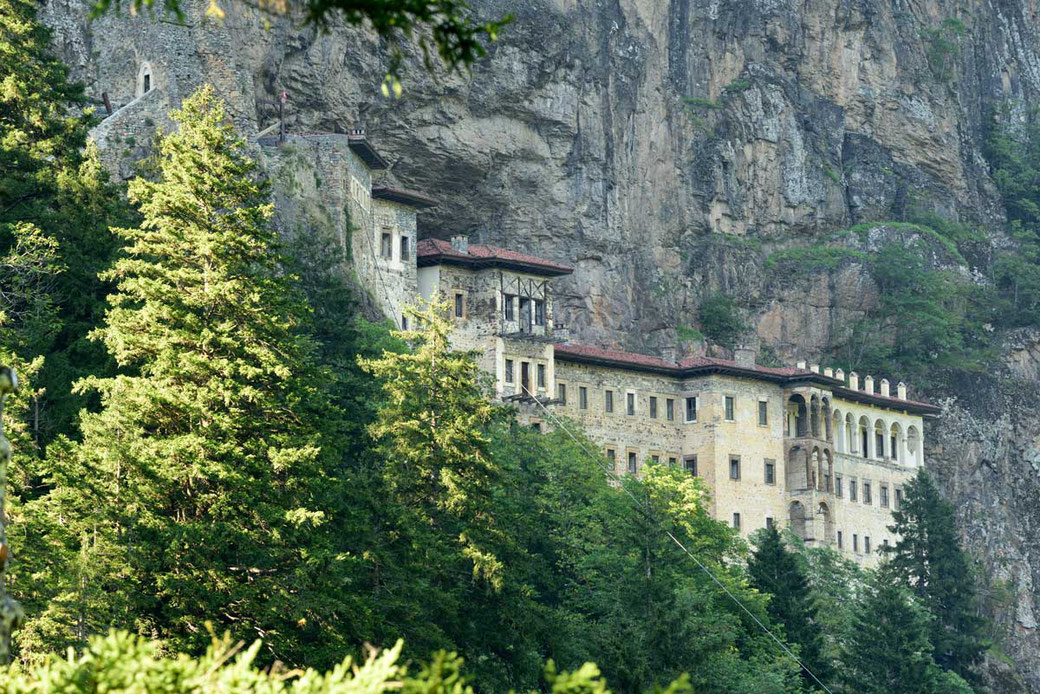 Pangaea Olivenöl aus Griechenland – Soumela Kloster auf dem Berg Mela in der Nähe von Trabzon von Pontos (Nordtürkei)