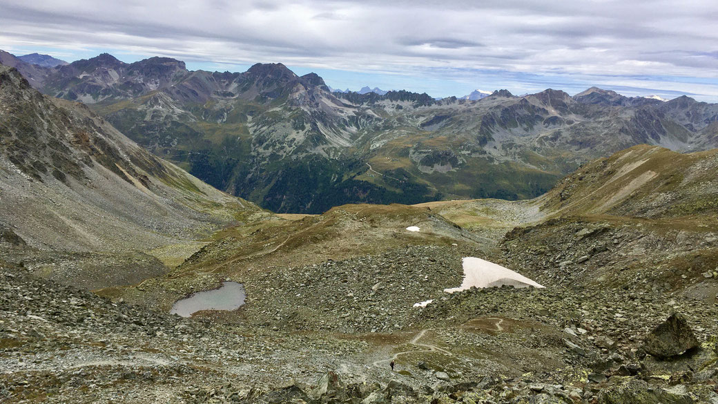 Blick Richtung Westen zum Meidpass, unten das Turtmanntal