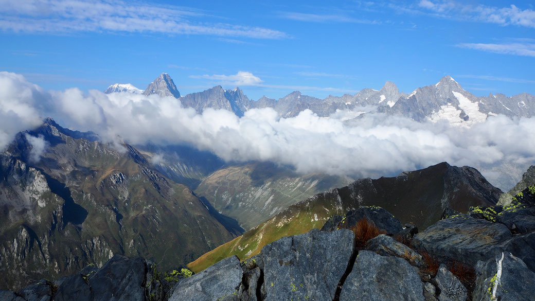 von links Montblanc, Grand Jorasses und wie sie alle heissen...