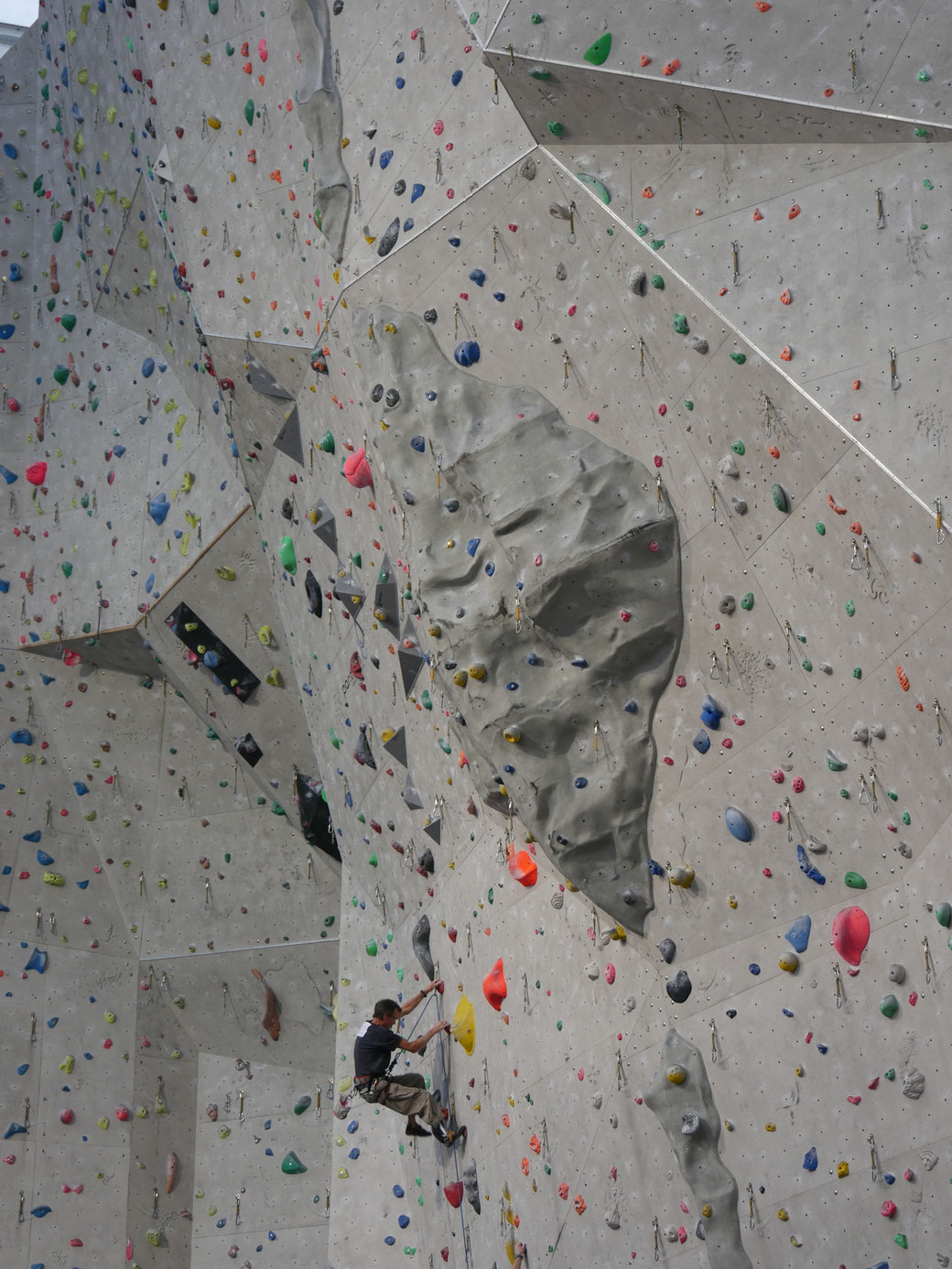 The Edinburgh International Climbing Arena provided a fantastic setting for the opening competition of the 2017 Paraclimb Series
