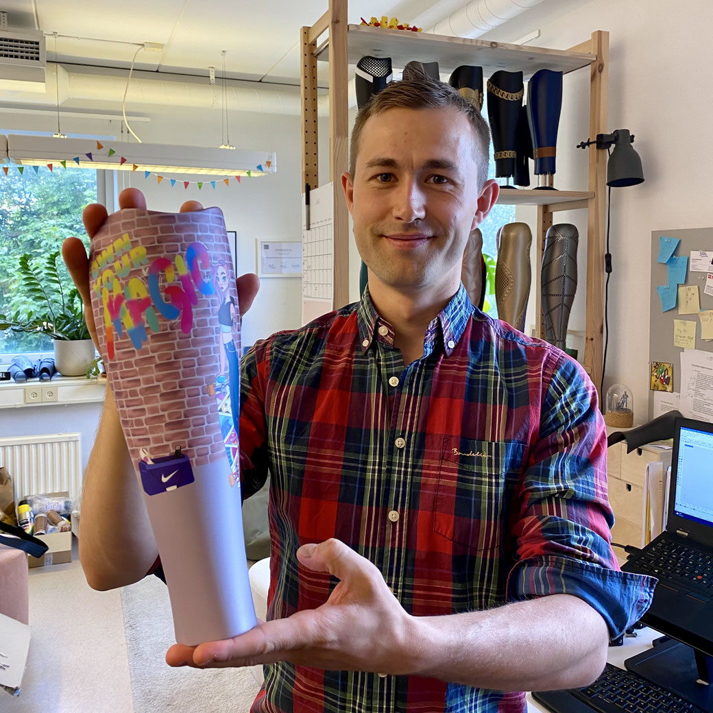 Anatomic Studios offers a wide range of prosthetic covers for lower limb amputees.