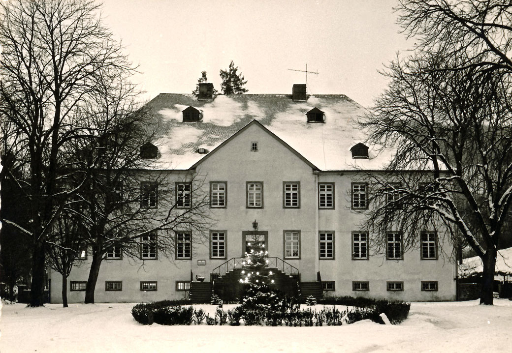 Hauptgebäude Gut Blessenohl zur Weihnachtszeit