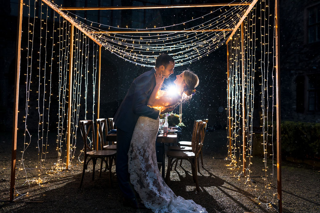 Lichtervorhang Lichterbogen Hochzeit Hochzeitspaar