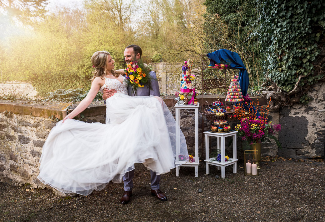 bunte Sommerhochzeit im Schlosspark Laubach