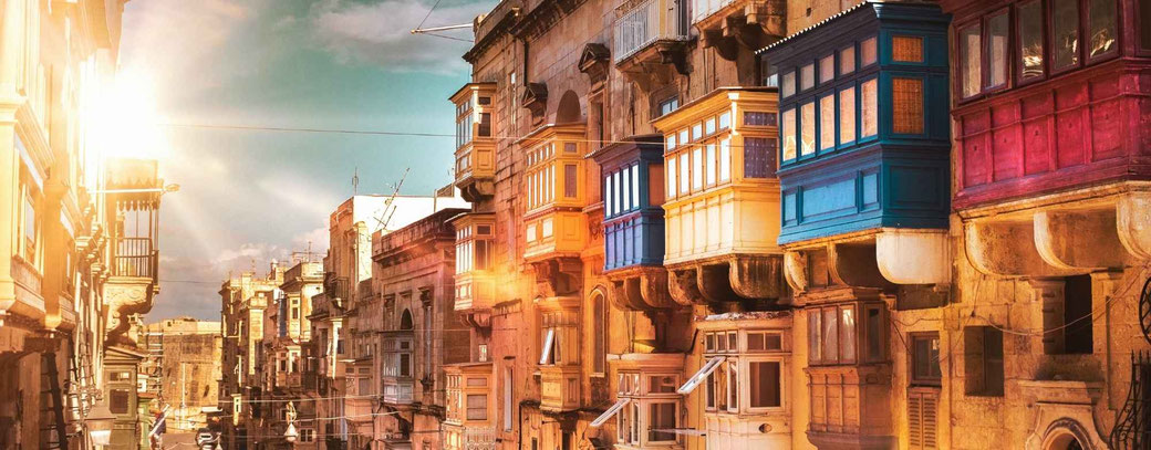 Bunte Balkone in Valetta, Malta