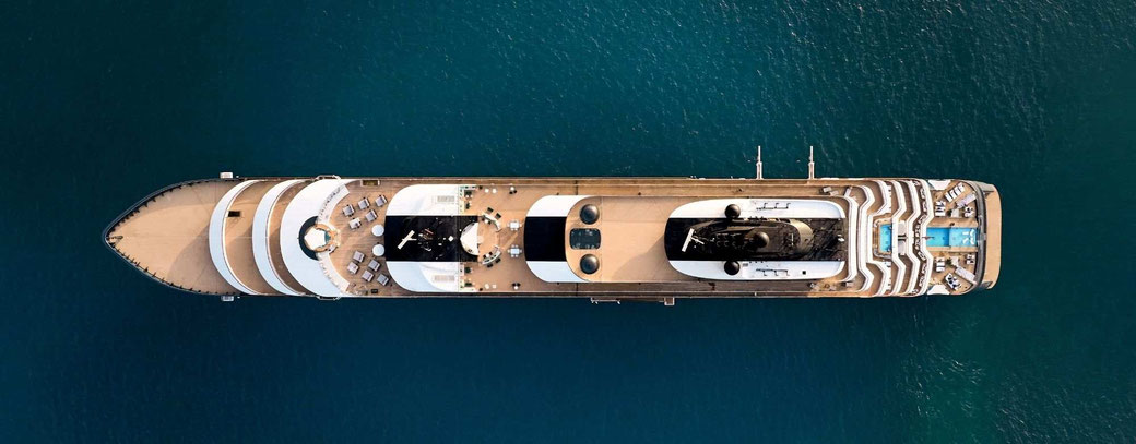 Die Luxusyacht Evrima von The Ritz-Carlton Yacht Collection
