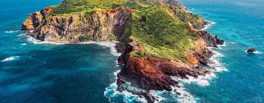 Grand Journey Expedition South Pacific 2026 mit Luftaufnahme der Insel Pitcairn im Südpazifik