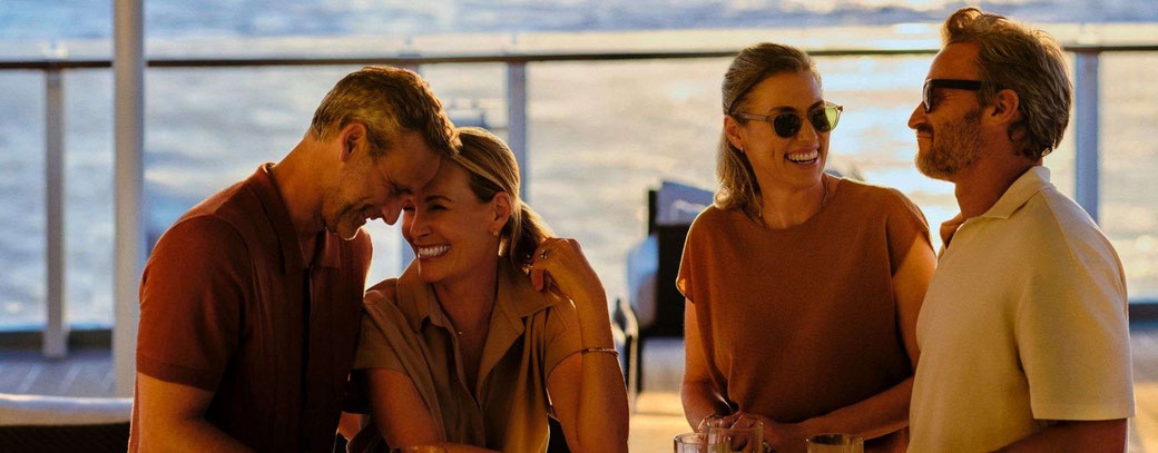 Gruppe von Menschen auf einem Schiff von Silversea