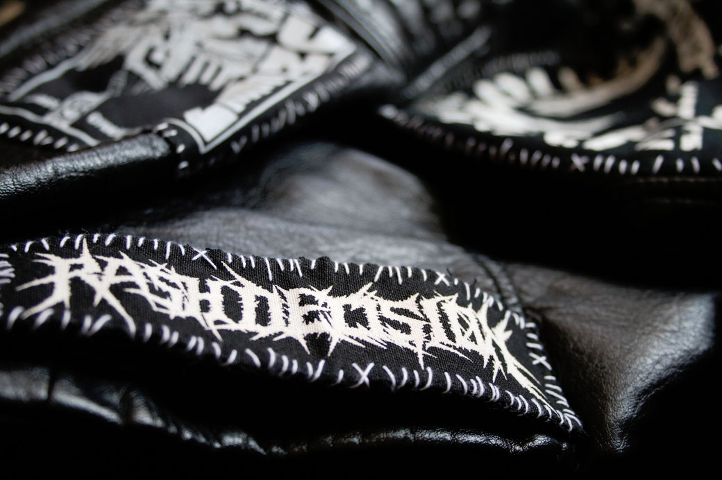 5 ways to sew on patches - white crustpunk stitches on faux leather - Zebraspider Eco Anti-Fashion Blog