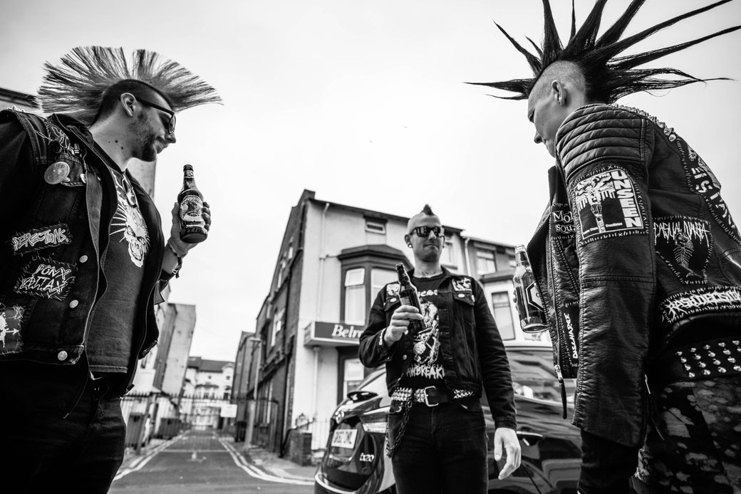 Rebellion Festival 2018 und Nietenjacke - Mohawk Punks - Zebraspider DIY Anti-Fashion Blog