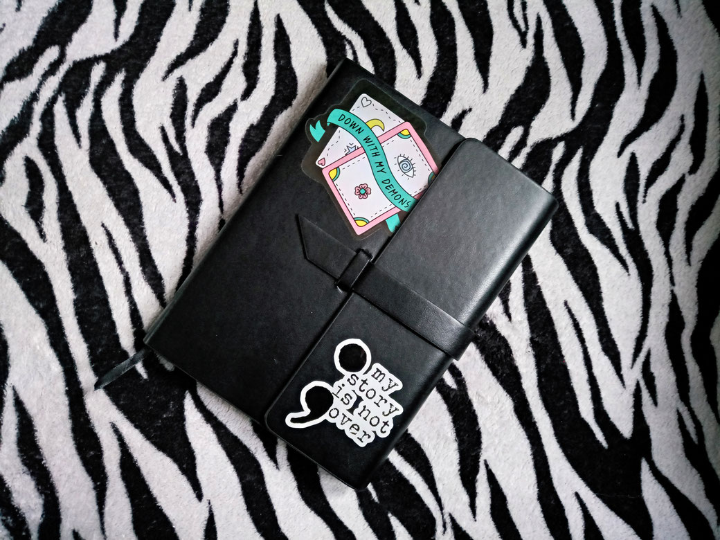 What and how I've been doing - journal with stickers - Zebraspider DIY Anti-Fashion Blog