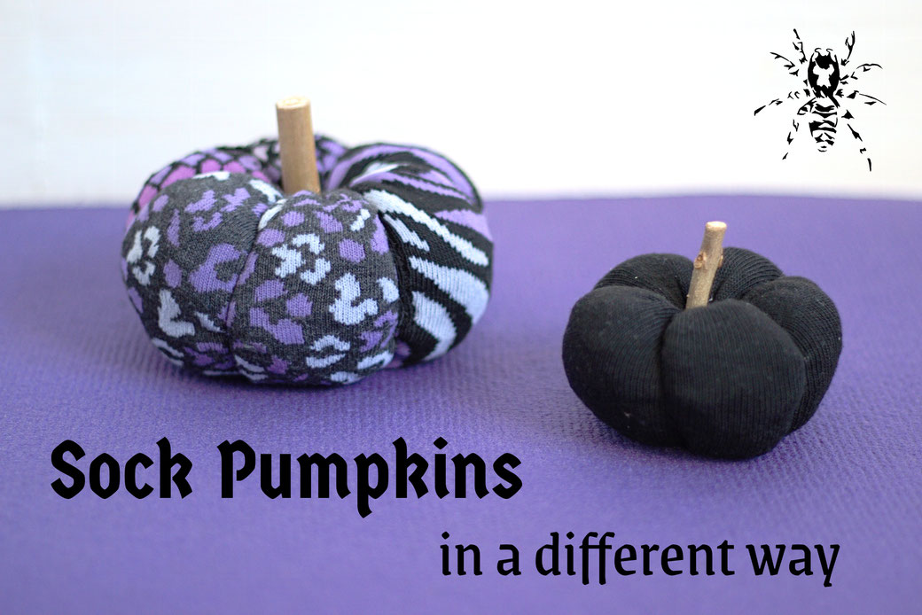 Sock Pumpkins in a different way - Zebraspider Eco Anti-Fashion