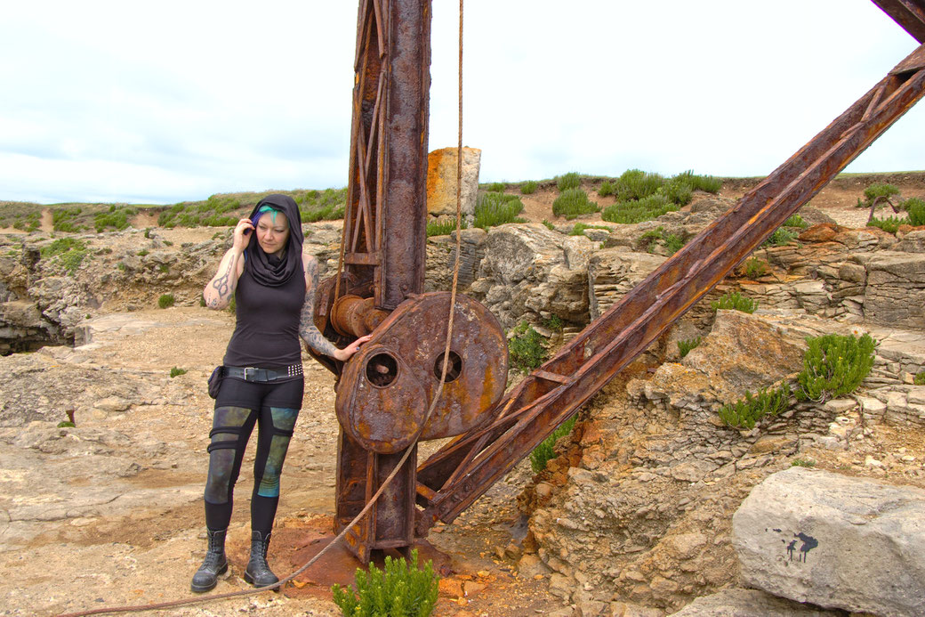 Seafront Quarry Outfit with Spirit of lunar and Crisiswear - Razorback Tank MKII, iron and stone - Zebraspider Eco Anti-Fashion