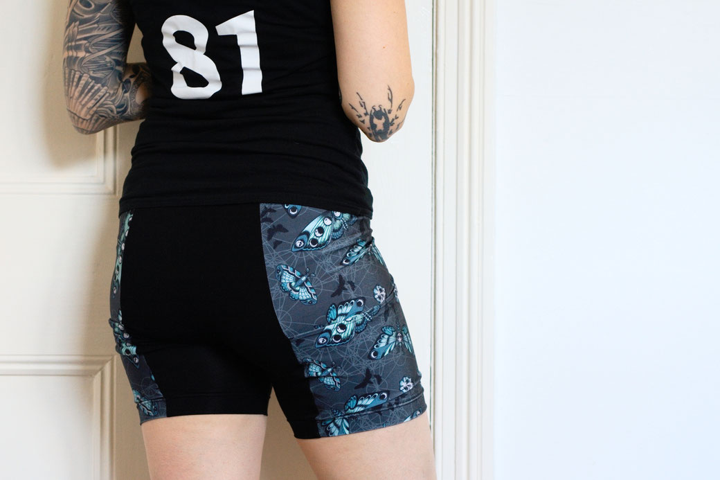 Pocket Shorts for Roller Derby - black and grey goth style - Zebraspider DIY Anti-Fashion Blog
