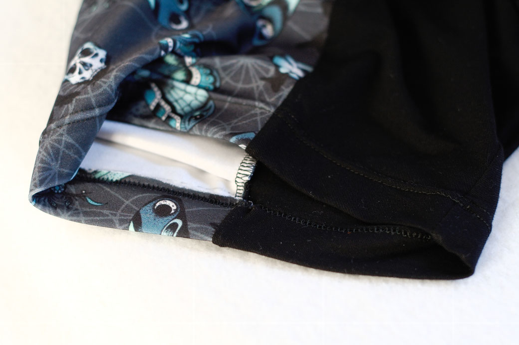Pocket Shorts for Roller Derby - detail of seam and inside - Zebraspider DIY Anti-Fashion Blog