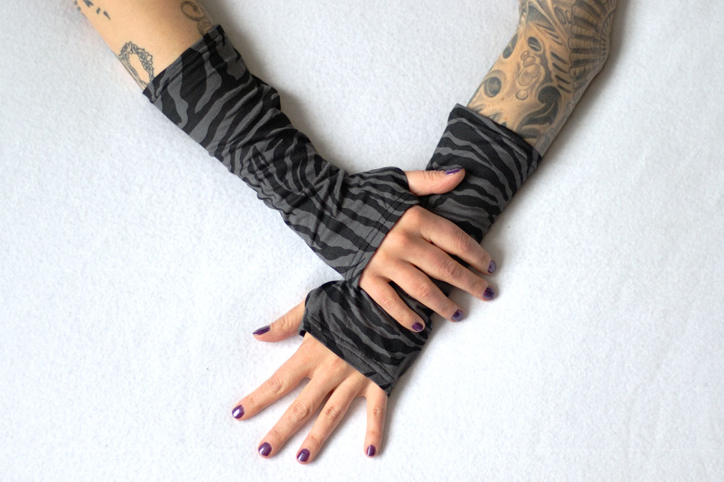 Keep your arms and legs warm this winter! - grey zebra armwarmers - Zebraspider Eco Anti-Fashion