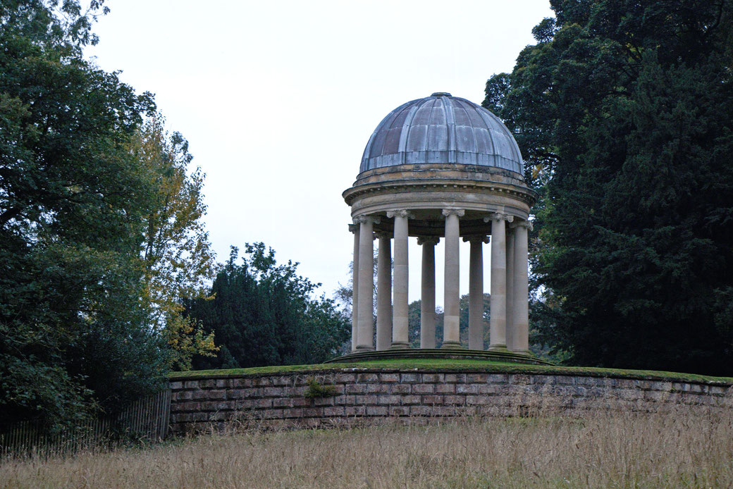 Autumn and Ruins photo post - Helmsley - Zebraspider Eco Anti-Fashion