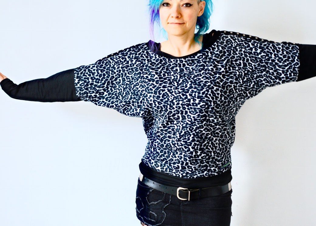 New tops, arm warmers and pouches - Leopard Batwing Sleeve Jumper - Zebraspider DIY Anti-Fashion Blog