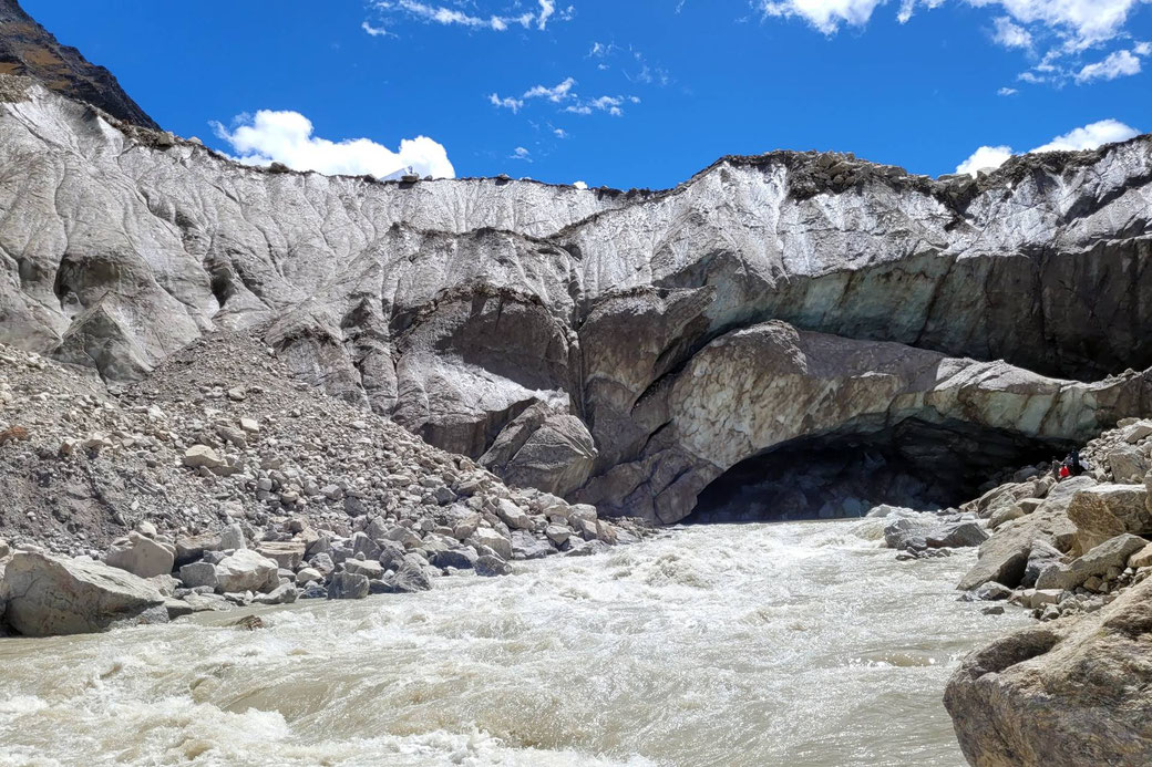 Opening of Gaumukh glacier