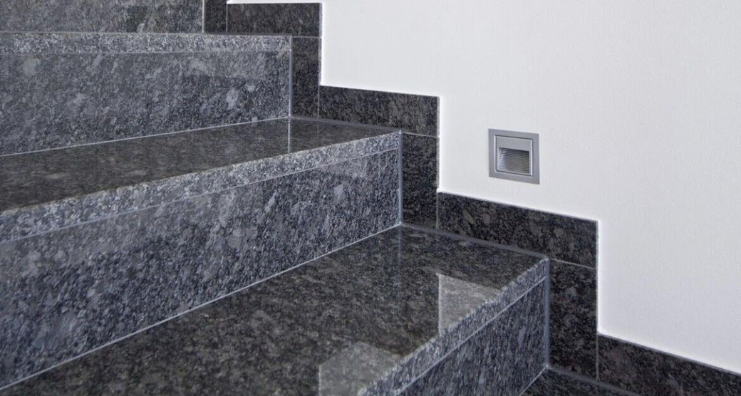 Granit Treppenstufen Steel grey poliert