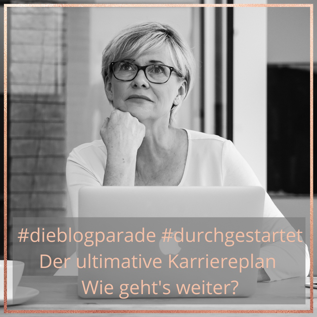 Heike Regina Nirschl nachdenklich vor Laptop