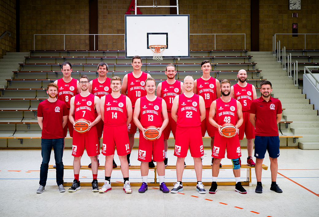 Dennis Freitag, Christoph Ferber, Marc Schumacher, Marvin Schmidt, Björn Przybilla, Andreas Hestermann, Teammanager Niklas Gümbel, Niklas Licher, Simon Schulze, Sascha Lorek, Max Jungheim, Bernhard Jahn, Sportlicher Leiter Nils Körbächer, Christian Allman