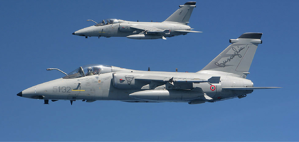 Una coppia di AMX "Ghibli" del 51° Stormo durante l'esercitazione Spring Flag. (Foto: Philip Stevens 2007)