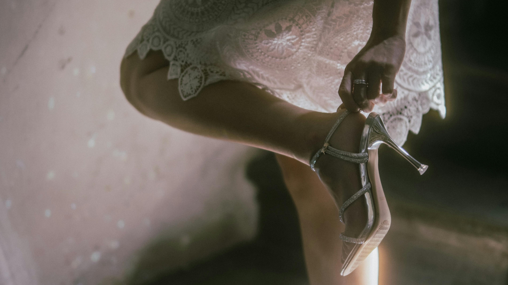 Guide de Préparation pour la Mariée : Commencer à Porter Vos Chaussures pour le Jour-J