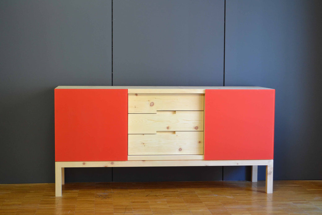 Arve Sideboard, Sideboard aus Arve