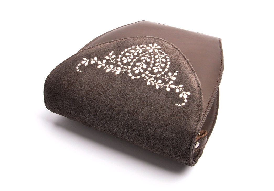 Dirndltasche  Schultertasche MARLA grau Leder  mit  Stickerei OSTWALD Traditional Craft