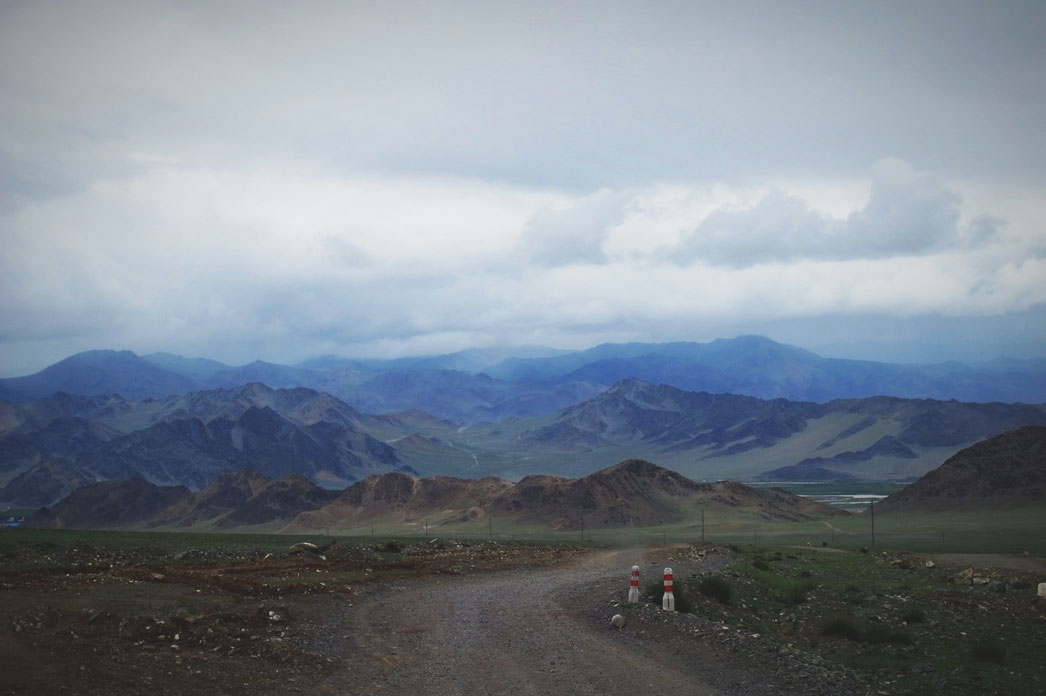 bigousteppes mongolie camion route olgii montagne pistes