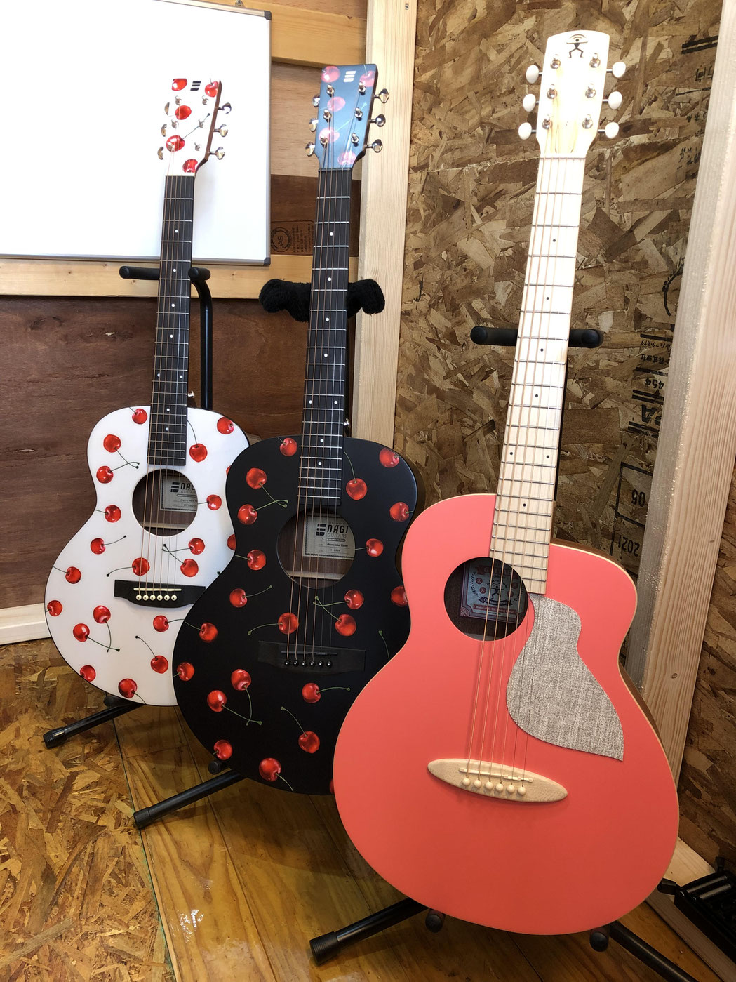 キュートなアコースティックギター
