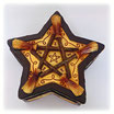 Kästchen Pentagramm mit Hexenbesen