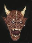 Decoración de Halloween con las mejores mascaras de terror como esta mascara de monstruo