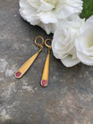 Boucle pendule ocre