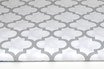 Quatrefoil, marokkanisches Klee, grau auf weiß