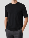 T-SHIRT SCHWARZ LOCKERE PASSFORM | BLACK T-SHIRT RELAXED FIT