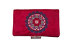 Porte-chéquier femme en suédine fuchsia broderie médaillon