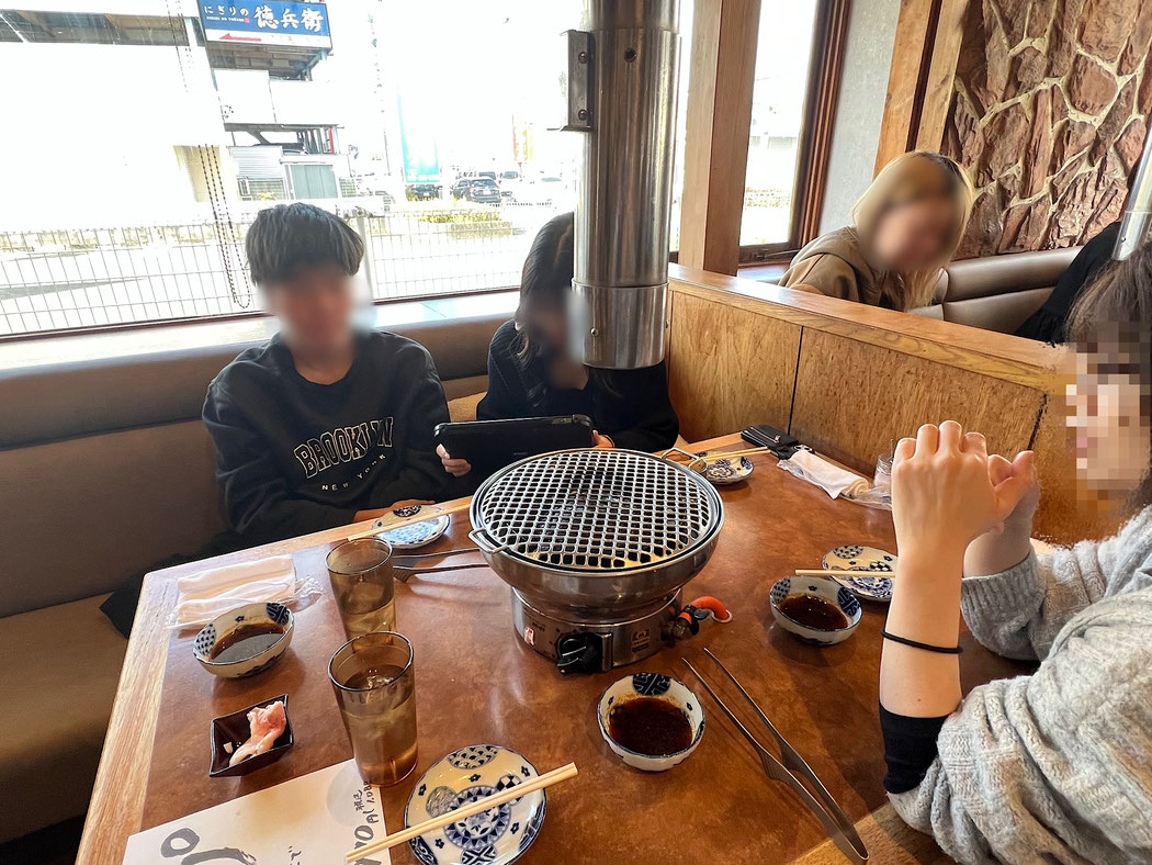 焼肉ホルモンざくろ さん