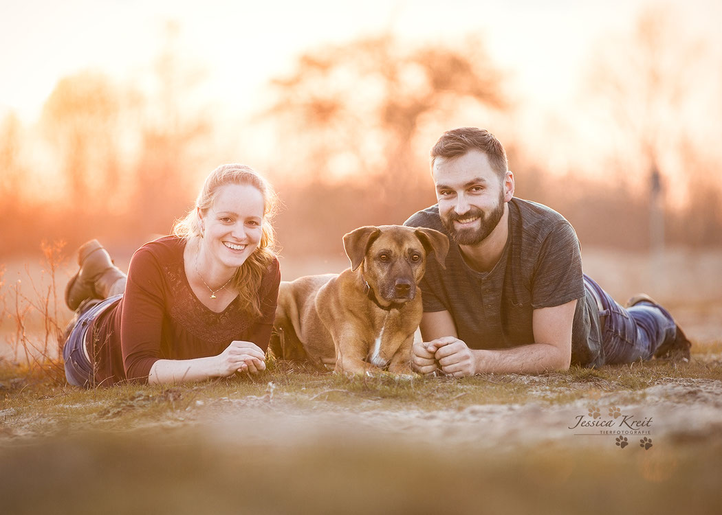 Hunde-Omi 'Senta' mit ihrer Familie