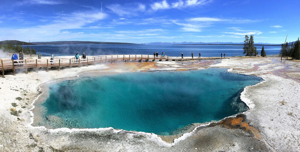 Geysire im West Thumb Basin am Yellowstone Lake.